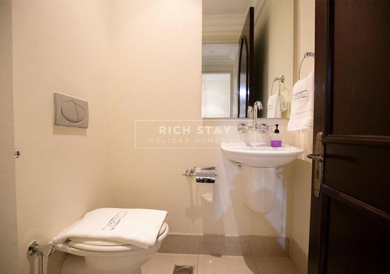 Incredible 2Br Apartment, Downtown With Burj & Dubai Mall View By Rich Stay المظهر الخارجي الصورة